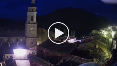 Webcam Cabra de Mora - cámara panorámica. Vista de Cabra de Mora en Teruel, valle del Río Alcalá, La Nava y, al fondo, El Monegro, donde se ubican las pistas de esquí de Valdelinares