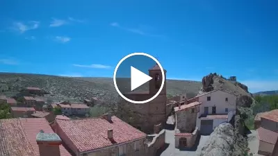Webcam Jorcas en Teruel en directo con vistas al noreste desde el Ayuntamiento y a la Iglesia de la Asunción de Nuestra Señora del siglo XVI