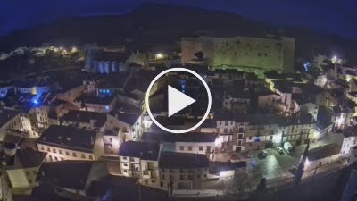 Webcam Mora de Rubielos - cámara panorámica. Vista panorámica desde la torre de la muralla de Mora de Rubielos a 1035 m hacia Castillo de los Fernández de Heredia con Alto del Morrón al fondo.